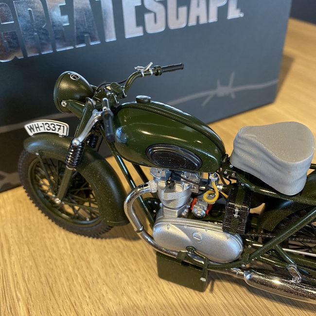 THE GREAT ESCAPE - TRIUMPH TR6 TROPHY (WEATHERED VERSION)